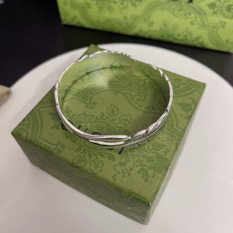 Gvc*1 bracelets